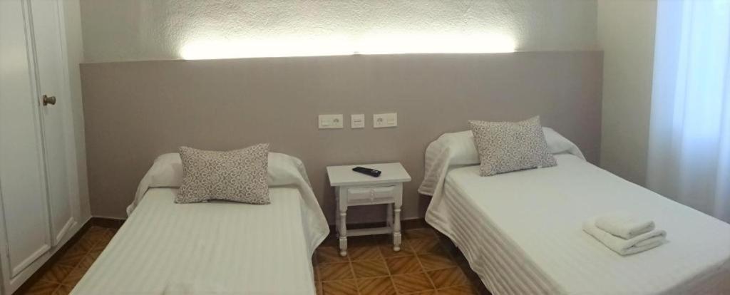 Hostal Tropical Motril Exterior photo