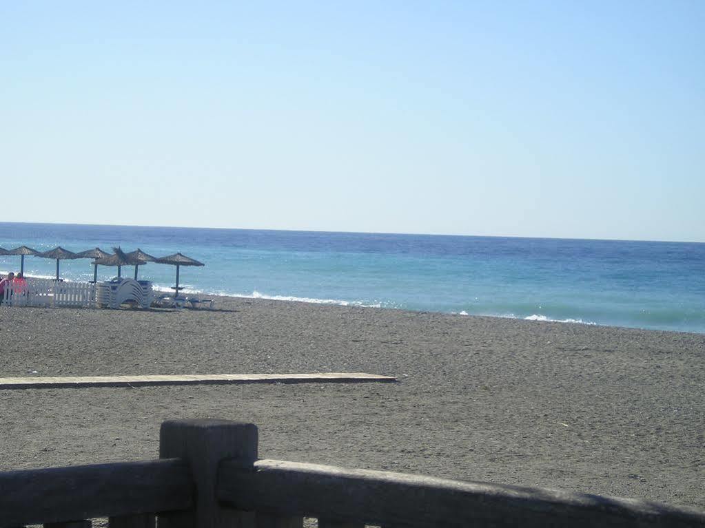 Hostal Tropical Motril Exterior photo